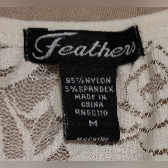 Feathers White Floral Lace Long Sleeve Size Small - Picture 7 of 8